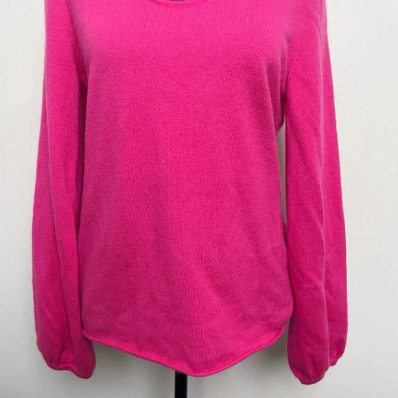 Prive Cashmere Womens Medium Key Hole Ruched Neck Fuchsia Sweater - Picture 3 of 13